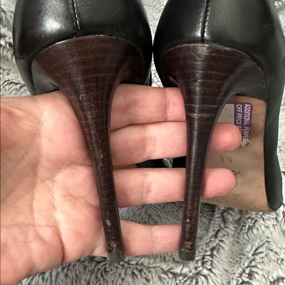 Coach Olie Soft Shine Calf Leather Bootie Sz 9.5 - Picture 5 of 11